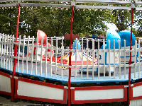 Quassy Amusement Park - Tilt-A-Whirl